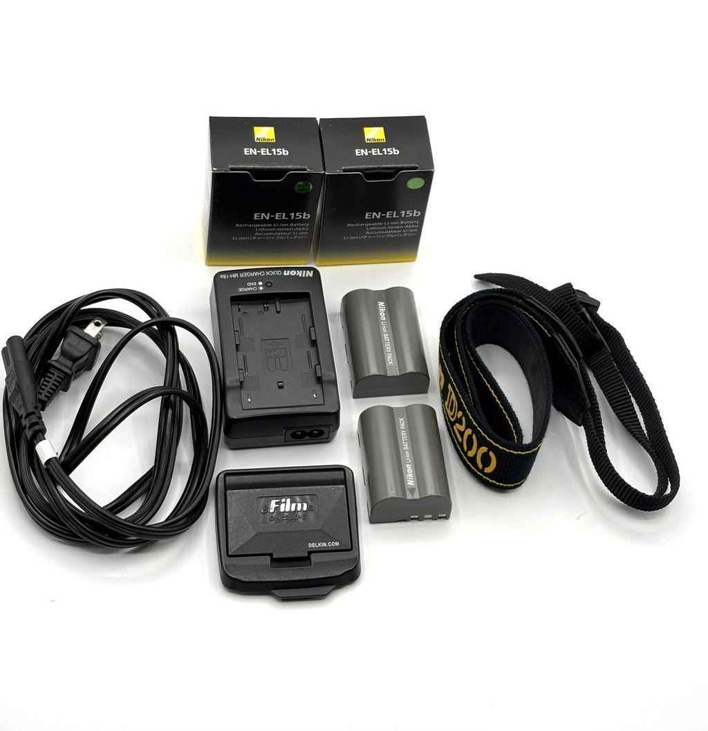 Nikon D200 Camera Body + MB-D200 Battery Grip Kit – Includes 2 Batteries