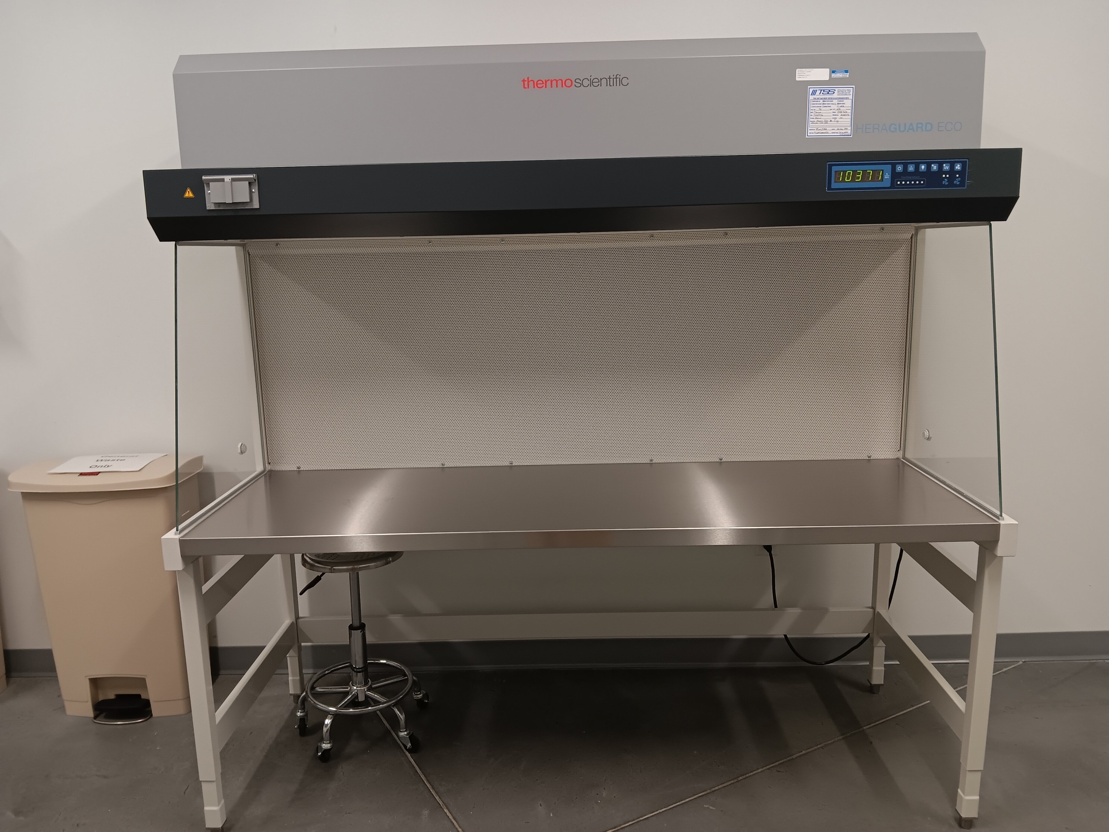 Thermo Scientific™ Heraguard ECO 1.8 Laminar Flow Hood | 6 ft